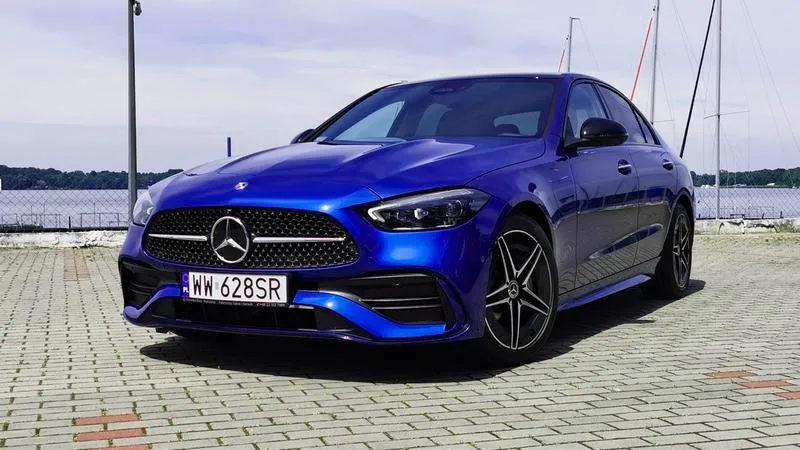 Ile pali Mercedes C? Oto najważniejsze informacje na temat jego spalania