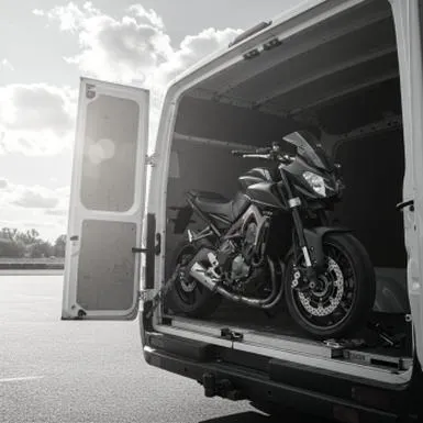 Jak skutecznie przewozić motocykl na przyczepie – praktyczne porady dla każdego motocyklisty