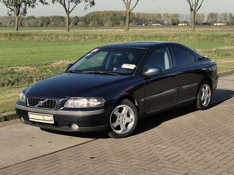 Który silnik do Volvo S60 wybrać, aby nie popełnić błędu?