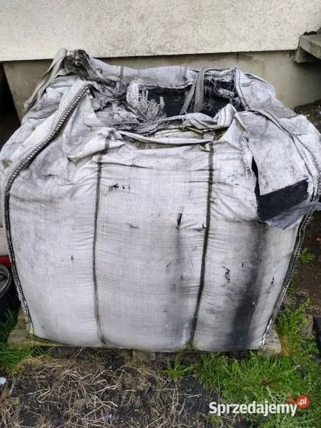 Czarny kolor opon