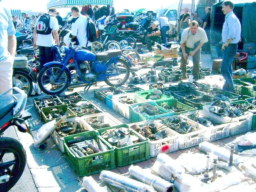 Motocykle i akcesoria