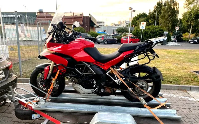 Pasy transportowe do motocykla